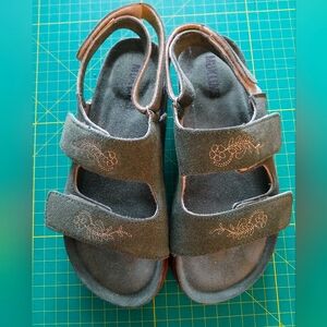 Muk Luks suede "Bounce House" chunky sandals